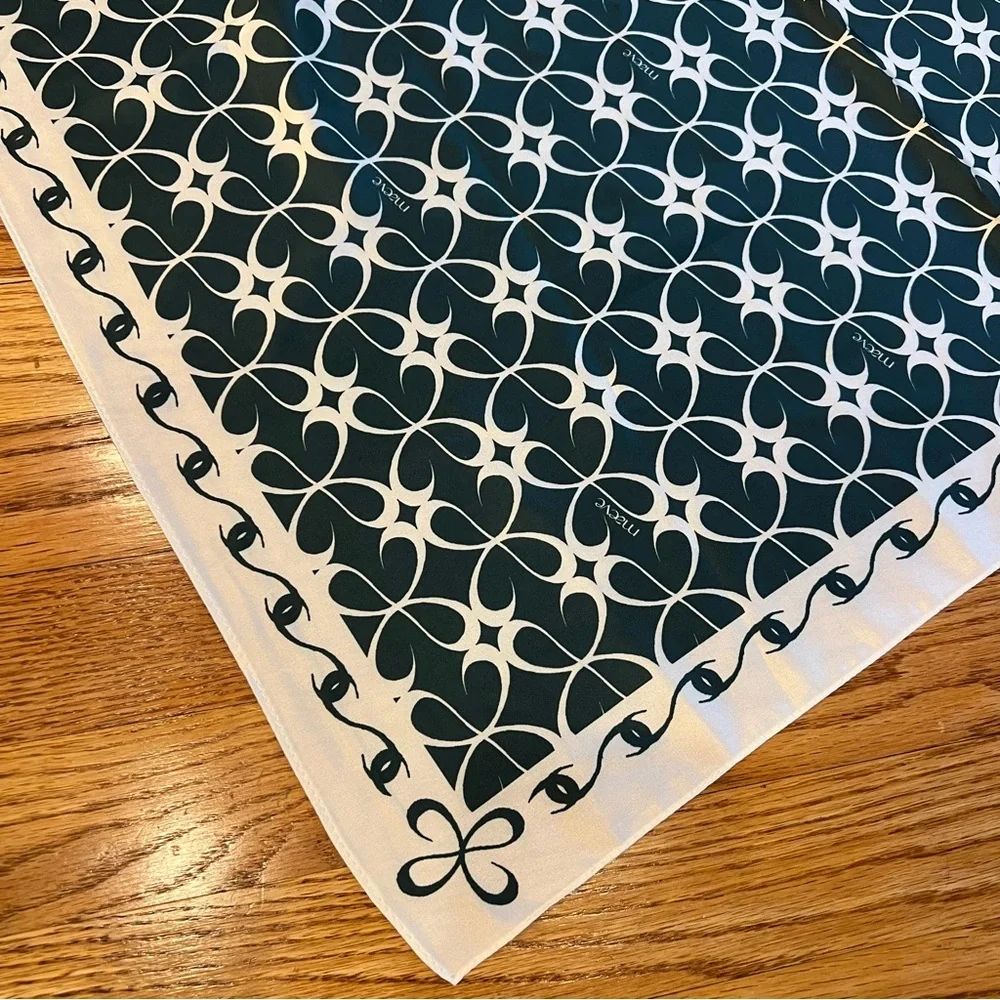 NWOT Anthropologie Maeve Satin Printed Scarf Head Scarf Hair Wrap Green